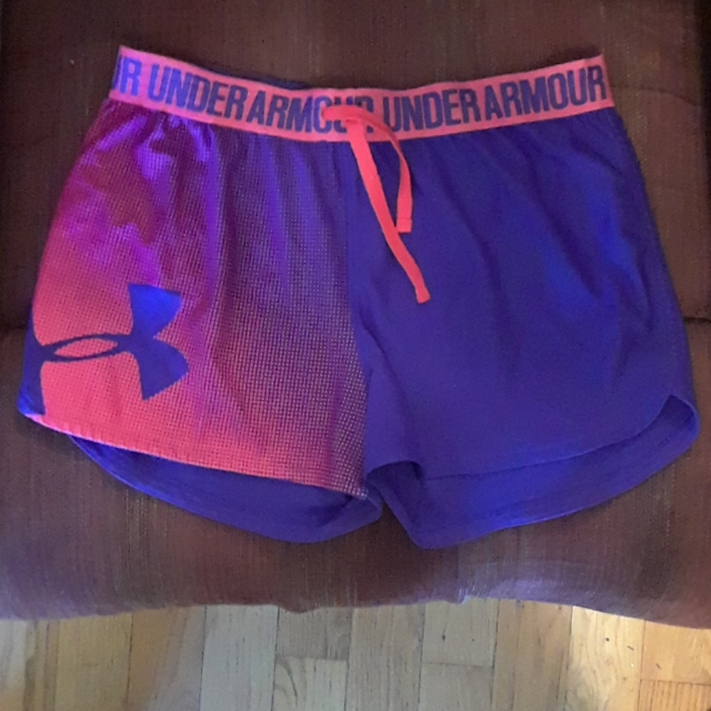 Girls Under Armor shorts Youth XL